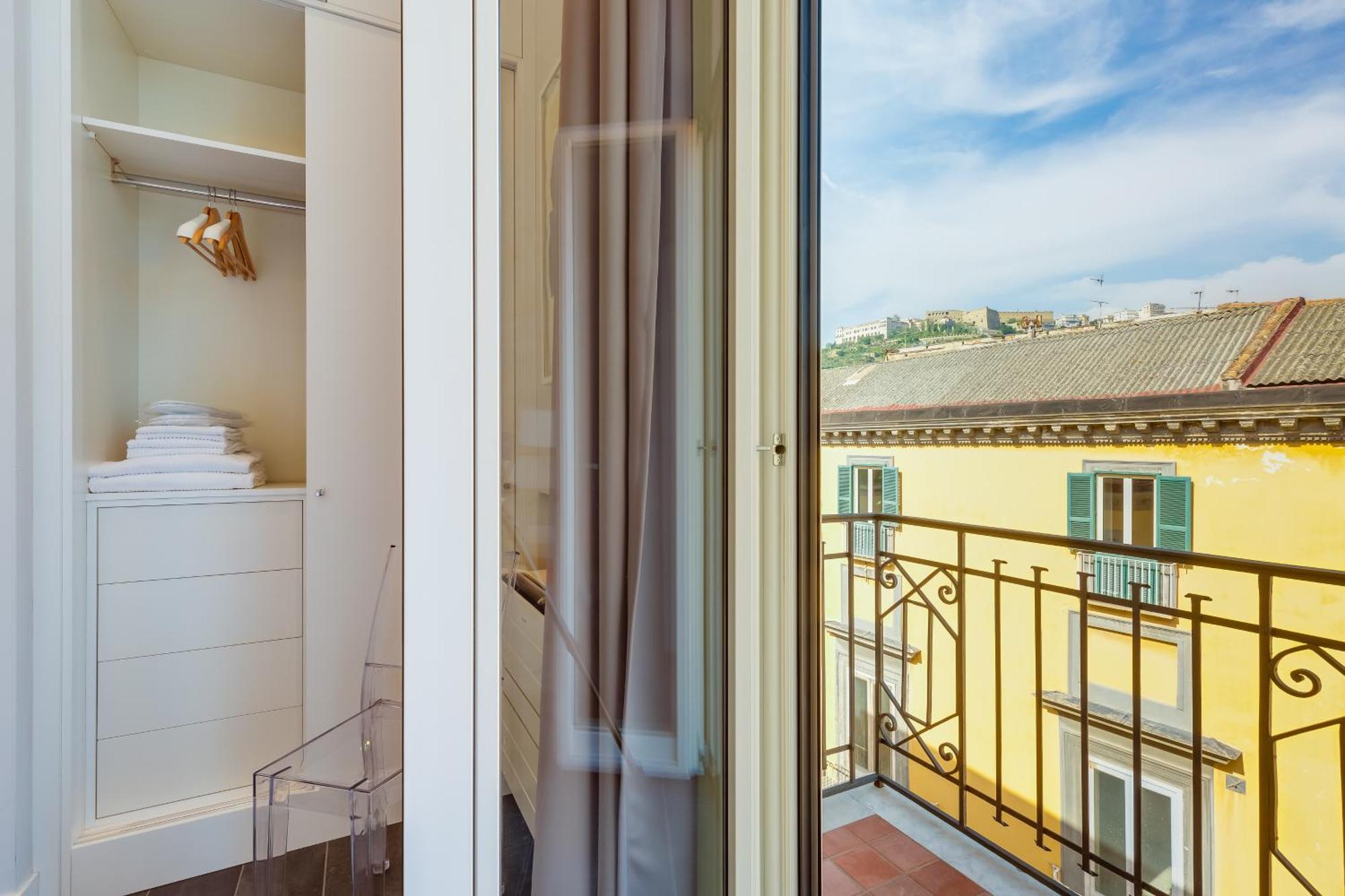 Residenza Trinità Maggiore Naples Extérieur photo